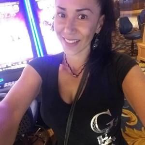 Meet your Posher, Emilia